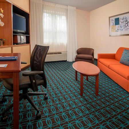 Fairfield Inn & Suites By Marriott Williamsburg Room photo
