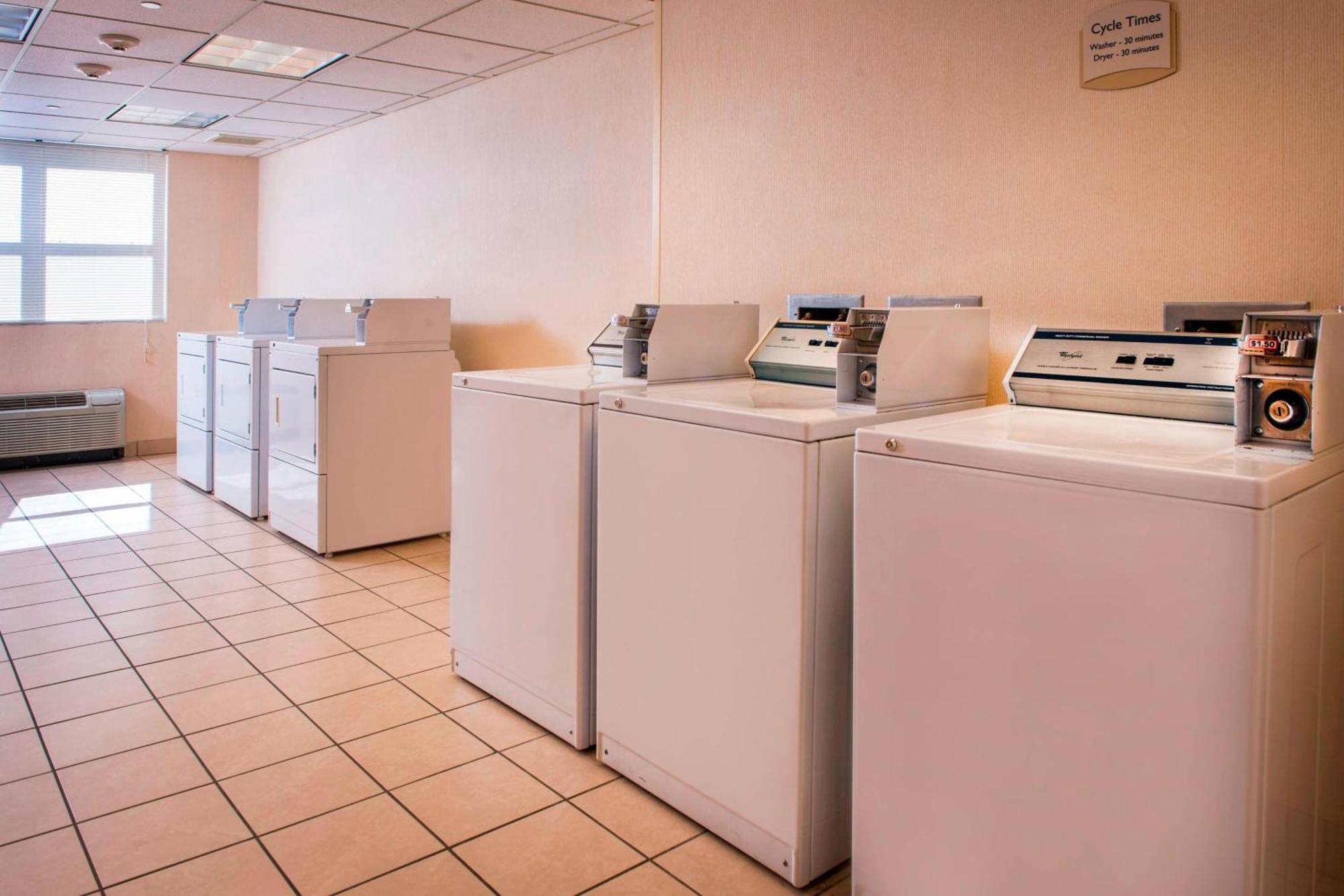 Fairfield Inn & Suites By Marriott Williamsburg Facilities photo