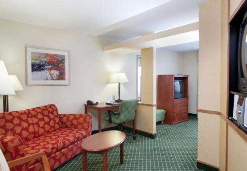 Fairfield Inn & Suites By Marriott Williamsburg Exterior photo