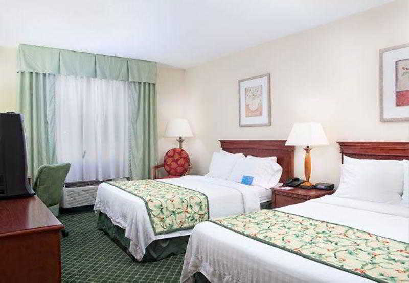Fairfield Inn & Suites By Marriott Williamsburg Exterior photo